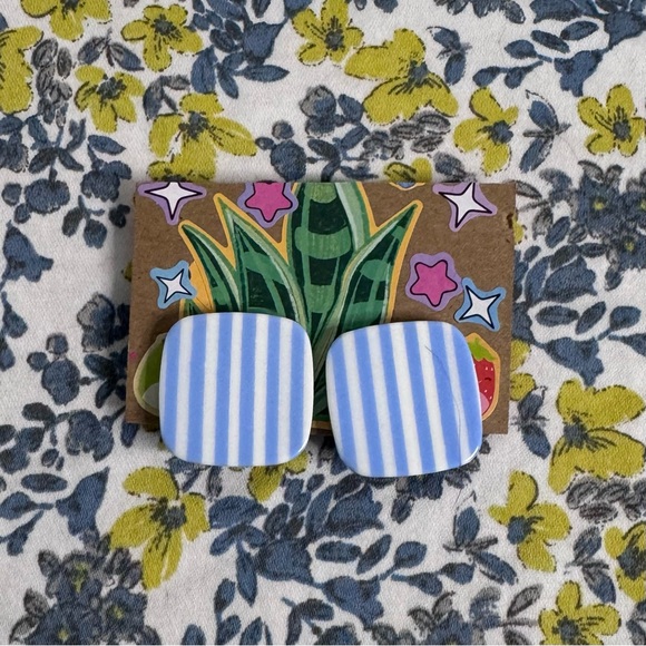 Women’s Vintage Blue and White Striped Soft Square Clip On Earrings - Picture 1 of 3